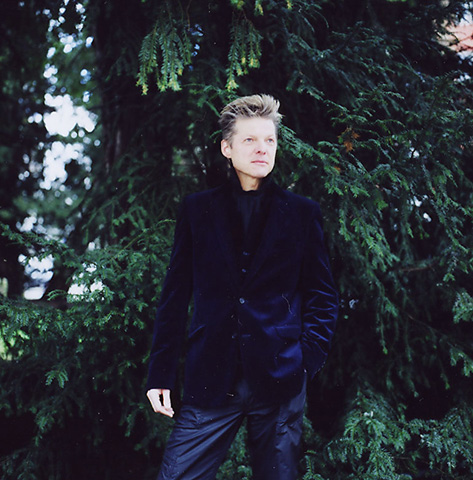 WOLFGANG VOIGT