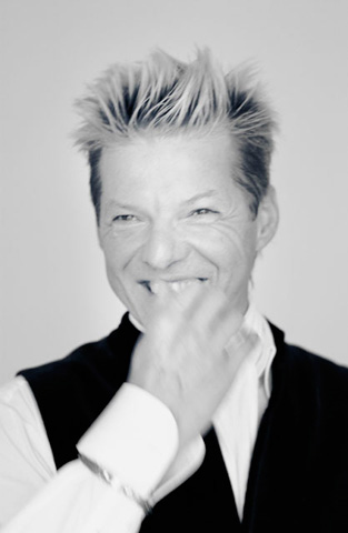 WOLFGANG VOIGT