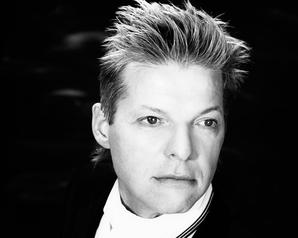 WOLFGANG VOIGT