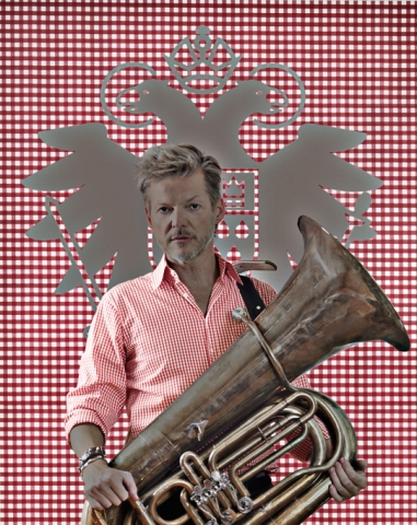 WOLFGANG VOIGT